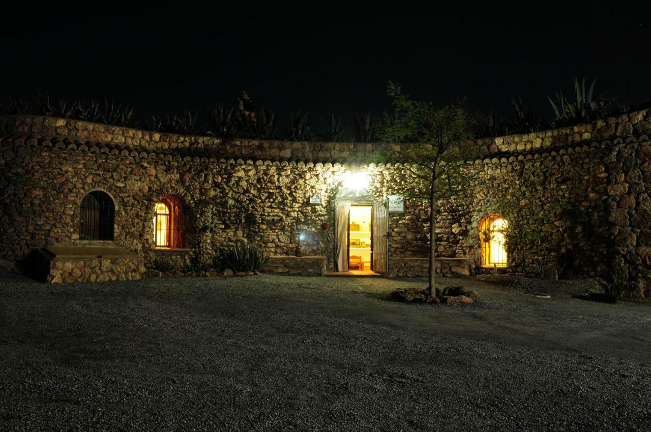 Cuevas El Torriblanco Pension Gorafe Buitenkant foto