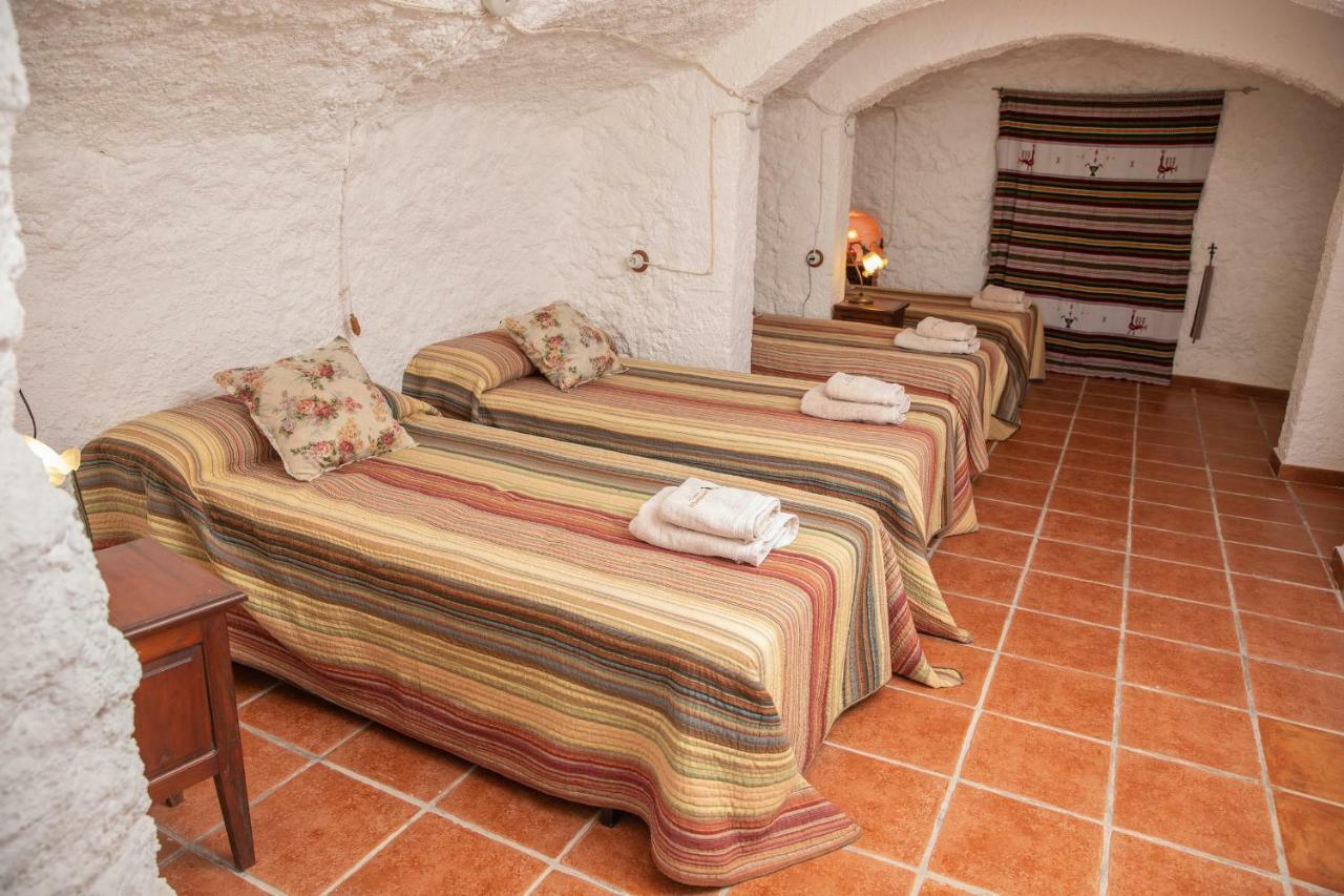 Cuevas El Torriblanco Pension Gorafe Buitenkant foto